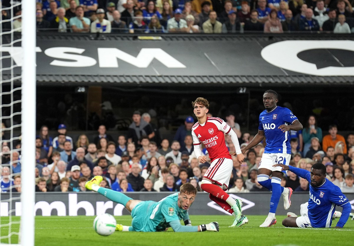Arsenal May Consider January Loan for Max Dowman