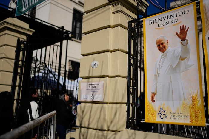 La comunidad LGBT+ de Buenos Aires rechaza la suspensión de su marcha por visita papal