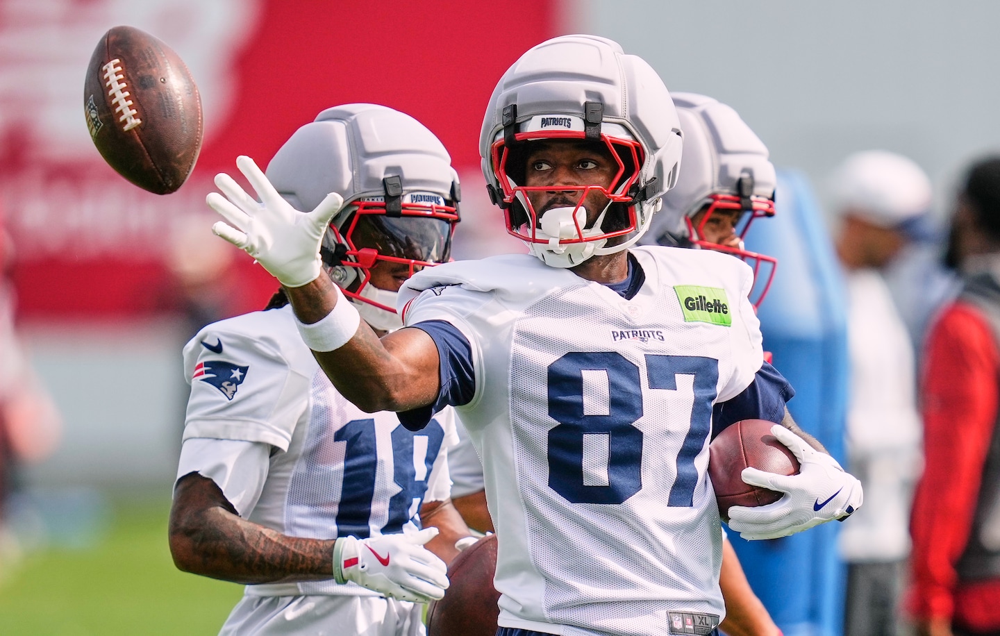 Patriots’ A.J. Brown Expected Out Six Weeks