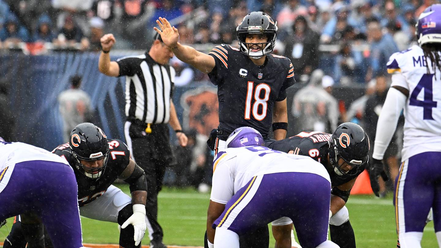 Chicago Bears Weigh Backup Quarterback Options Following Caleb Williams Hamstring Injury