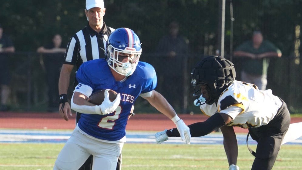Tommy Mahoney runs for 176 yards as Pearl River shuts out Nanuet.