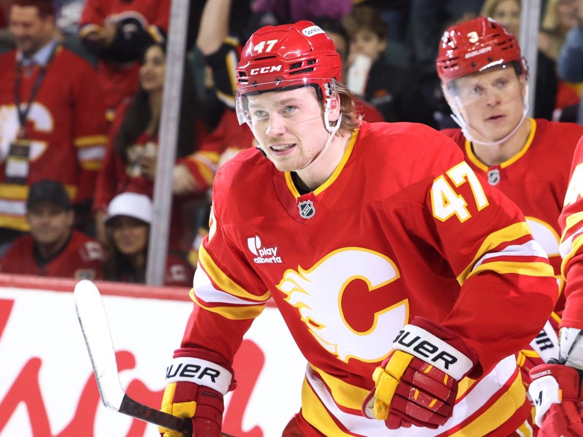 Why Calgary Flames Should Develop Connor Zary At Centre This Season