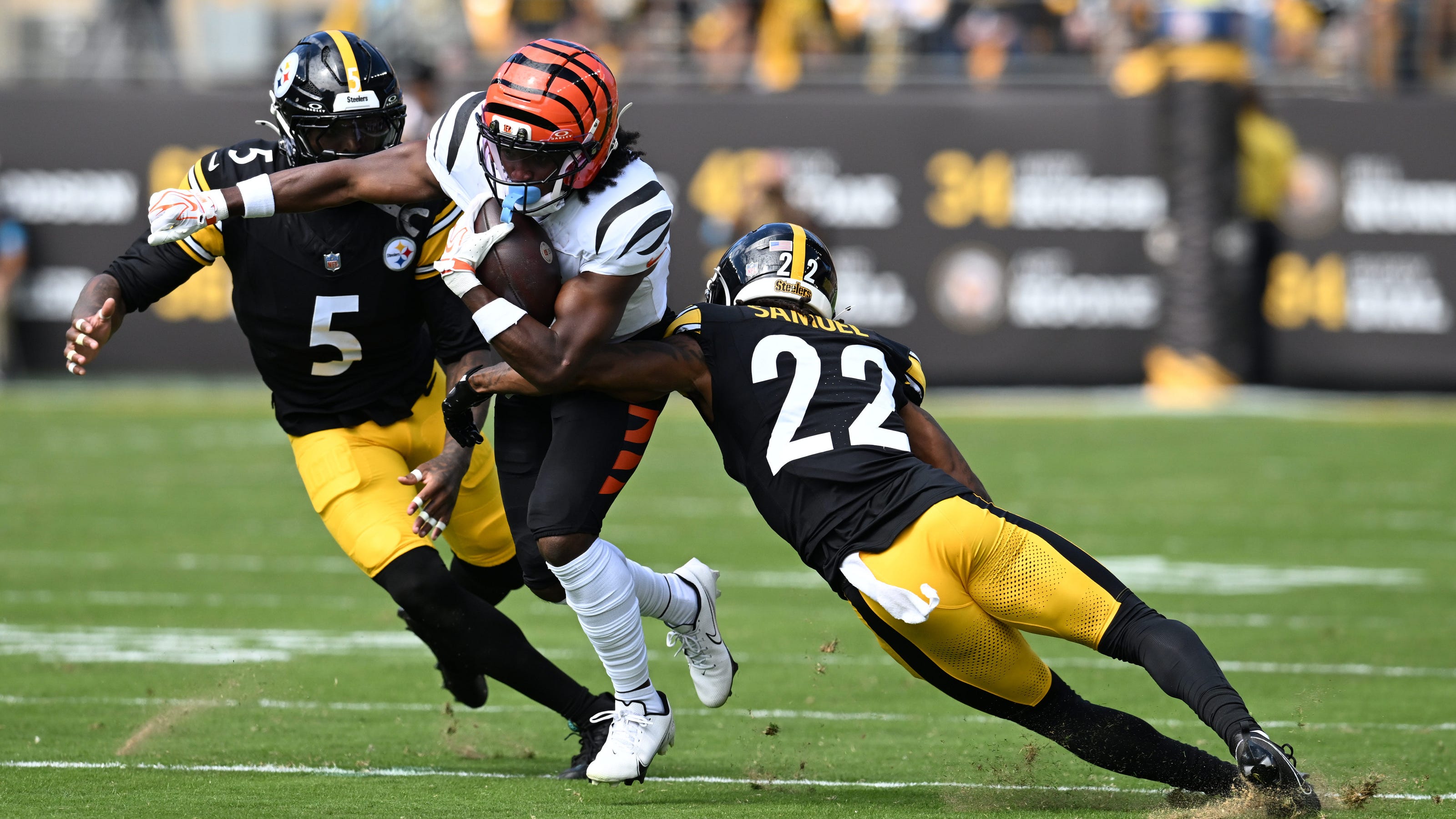 Steelers Cornerback Jalen Ramsey Faces Uncertain Status For Browns Game With Wrist Injury