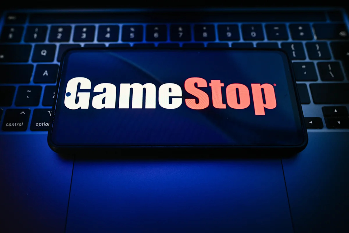 GameStop CEO Cohen Buys $26.4 Million Stake