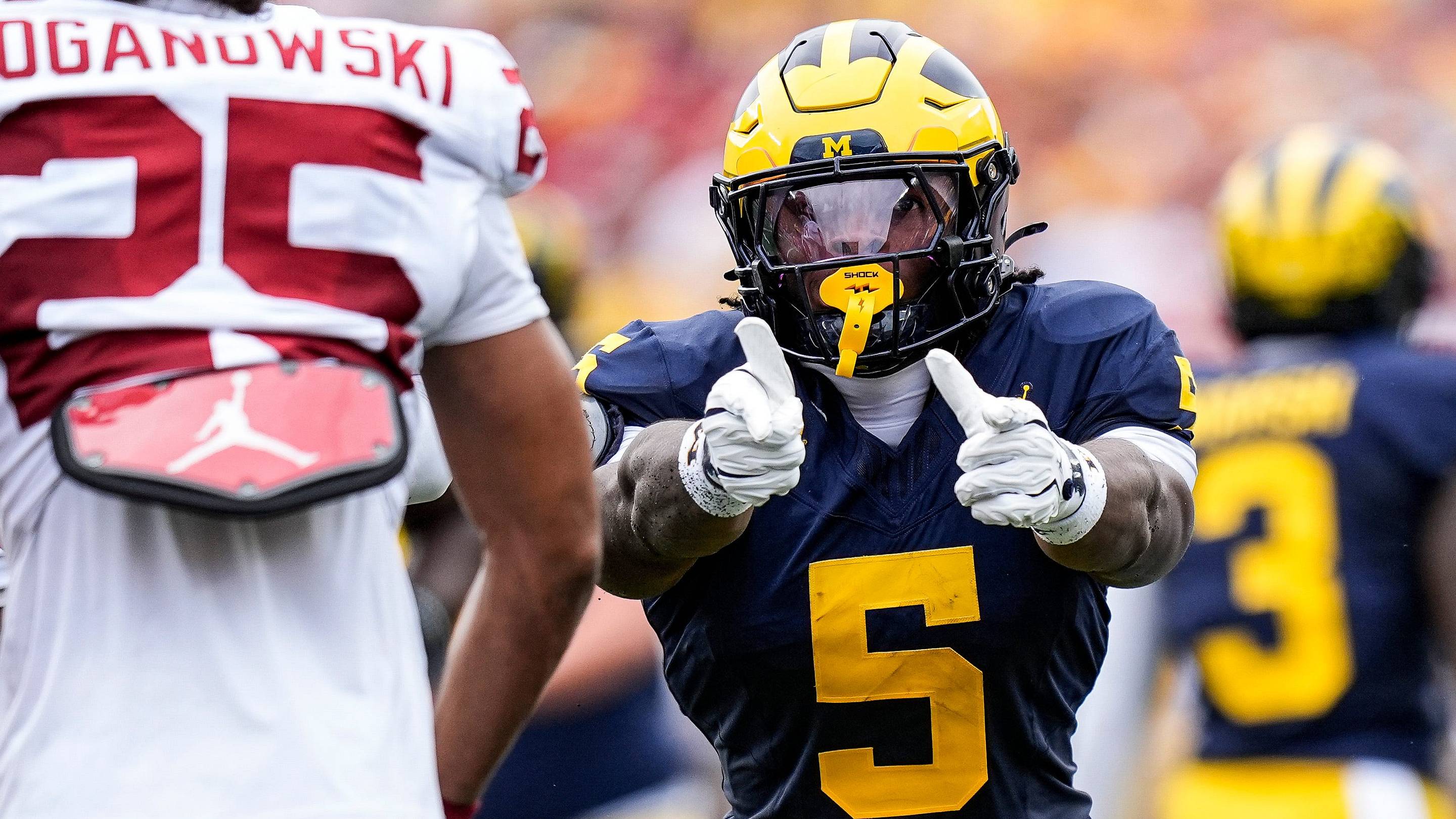 No. 19 Michigan and UTEP Remain Scoreless After Opening Drive Action