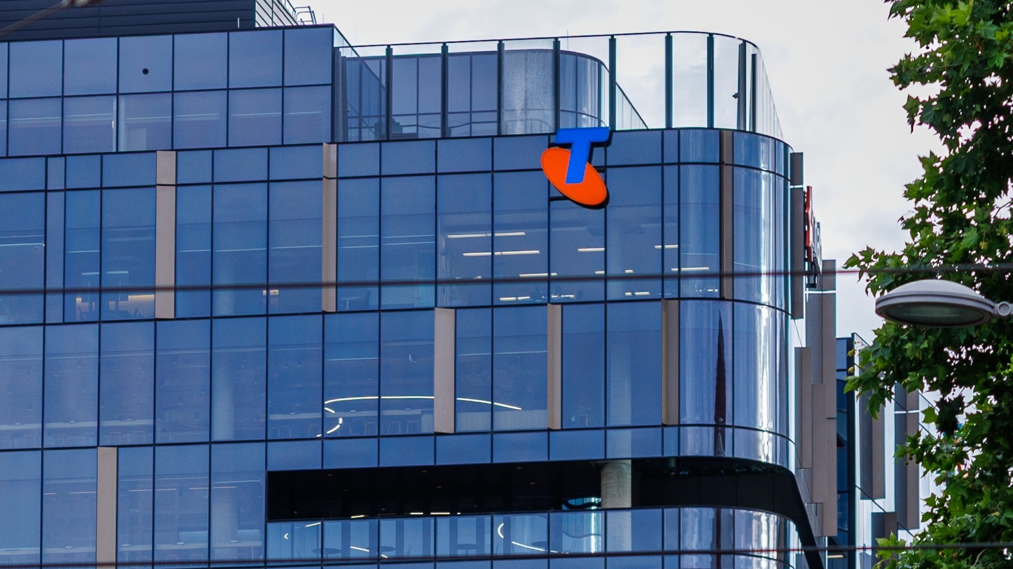 Independent Audit Exposes Systemic Failures and Staffing Gaps Behind Major Telstra Outage