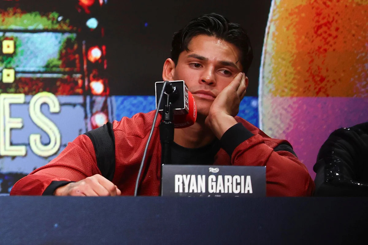 Mike Tyson Backs Garcia Over Benn
