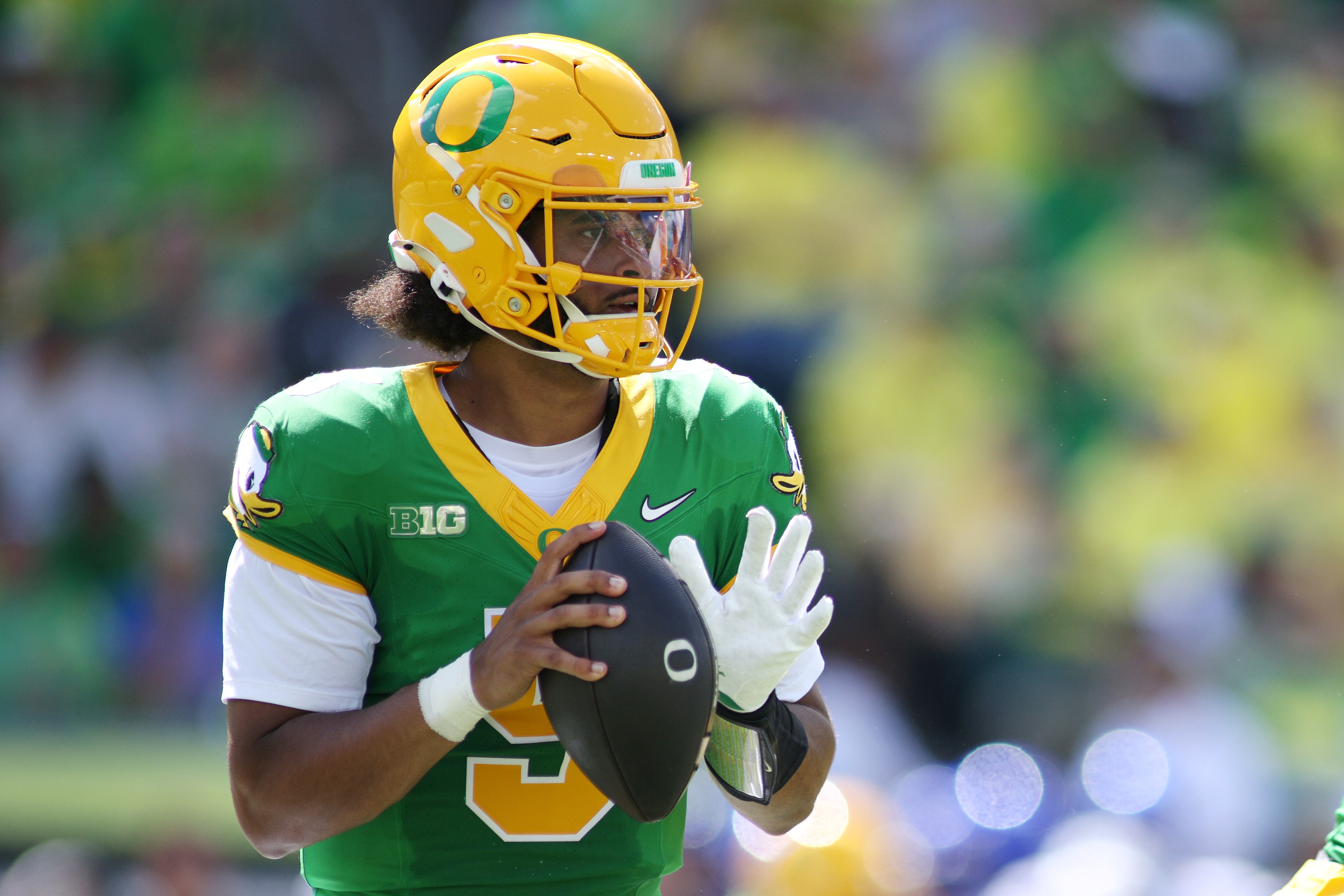 No. 2 Oregon Survives Season-Opening Scare From Boise State With 34-27 Victory