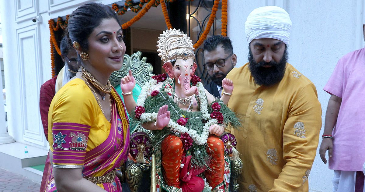 Shilpa Shetty Reunites With Family For Eco-Friendly Ganesh Immersion In Mumbai