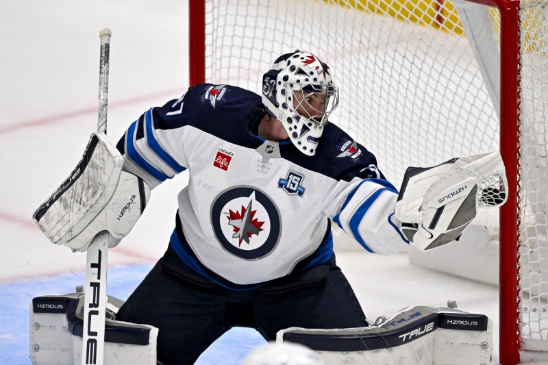 Jets Suspend Hellebuyck After Failed Camp Reporting
