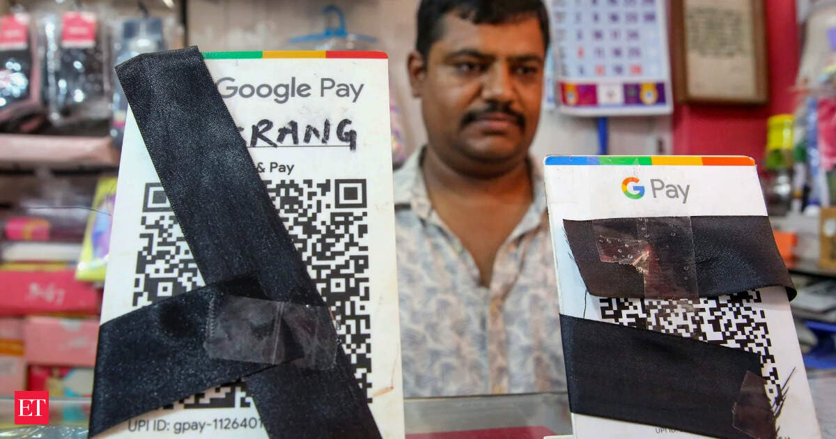 Traders Protest Proposed UPI Merchant Fee Ahead of October Deadline