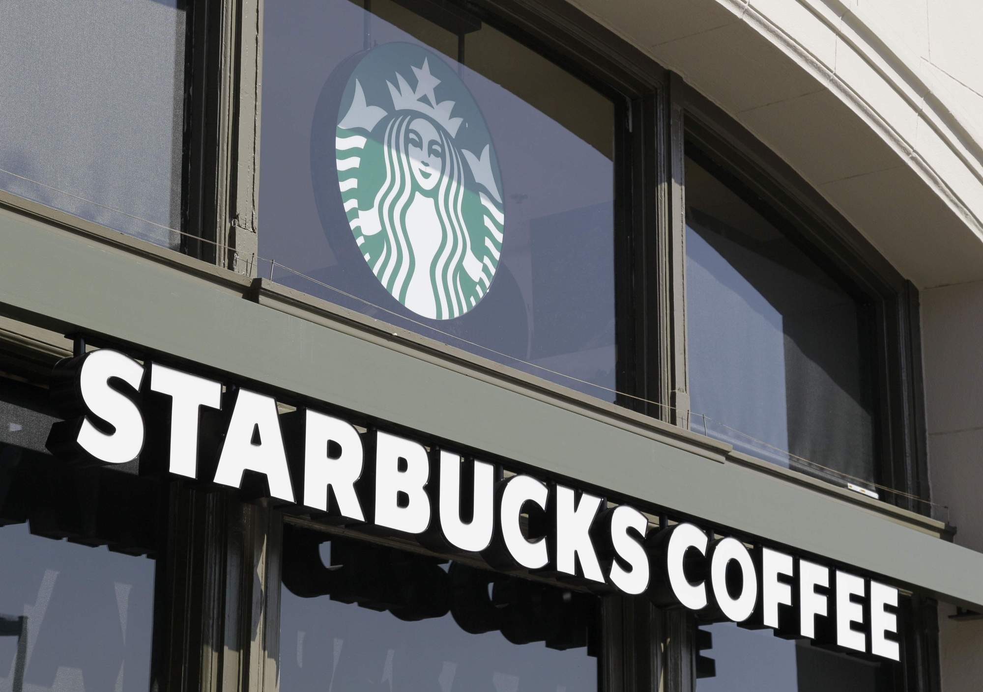 Starbucks Plans 250 Store Closures Across North America to Improve Financial Performance