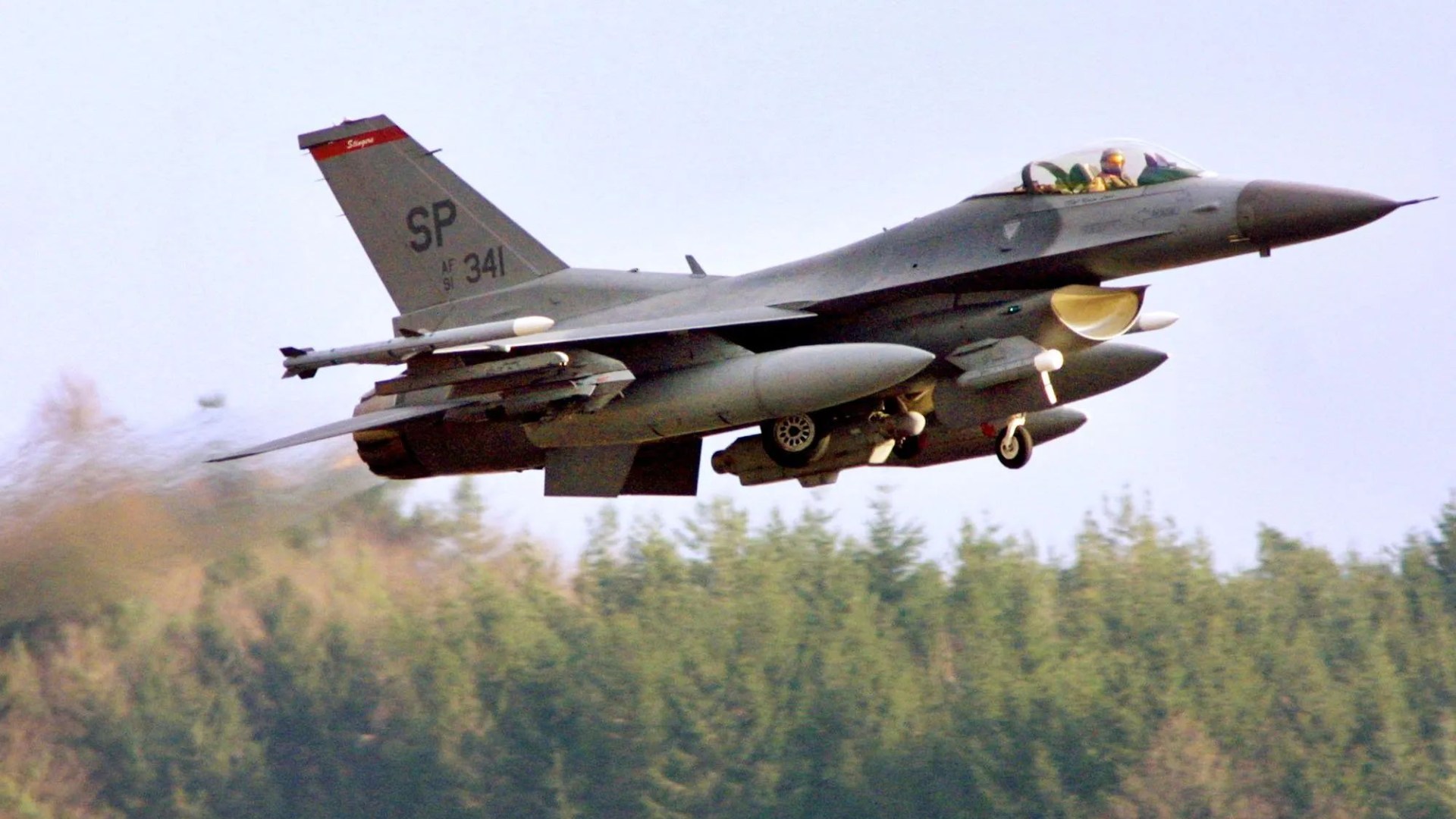 U.S. F-16 Fighter Jet Crashes Near Spangdahlem Air Base, One Injured