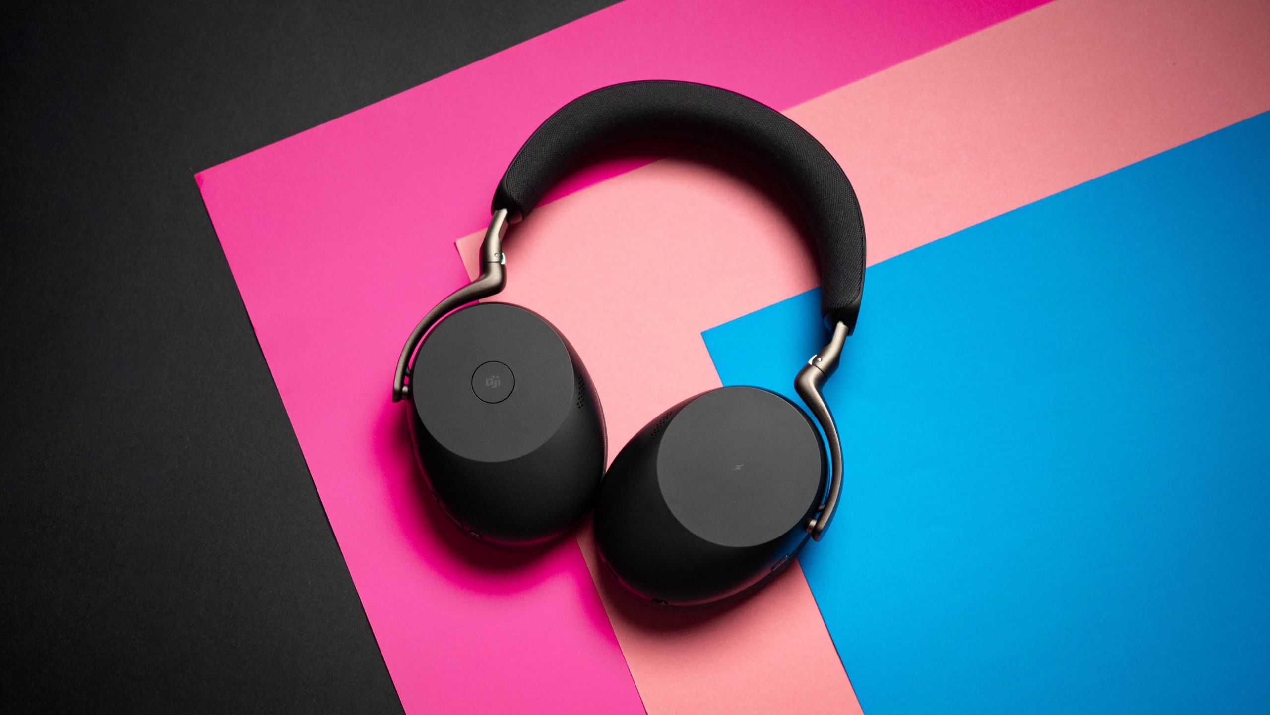 Office Headphones May Hurt Concentration, Perceptions