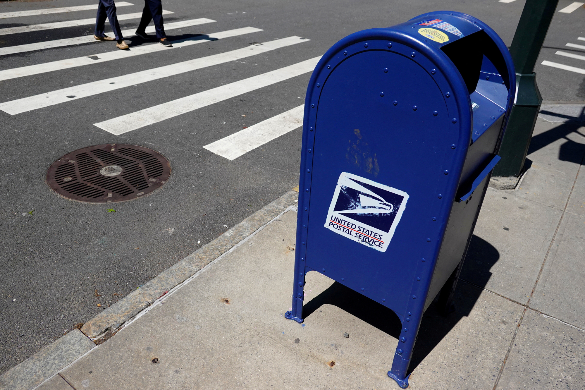 Trump administration asks appeals court to lift block on mail-in voting rules