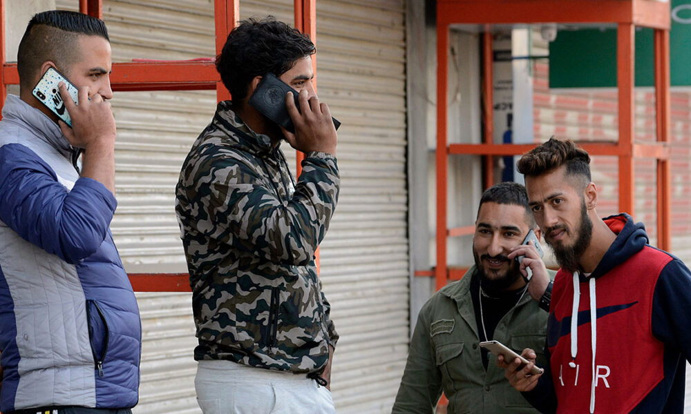 India Adds 5.5 Million Mobile Subscribers in August, Lifting Total Base