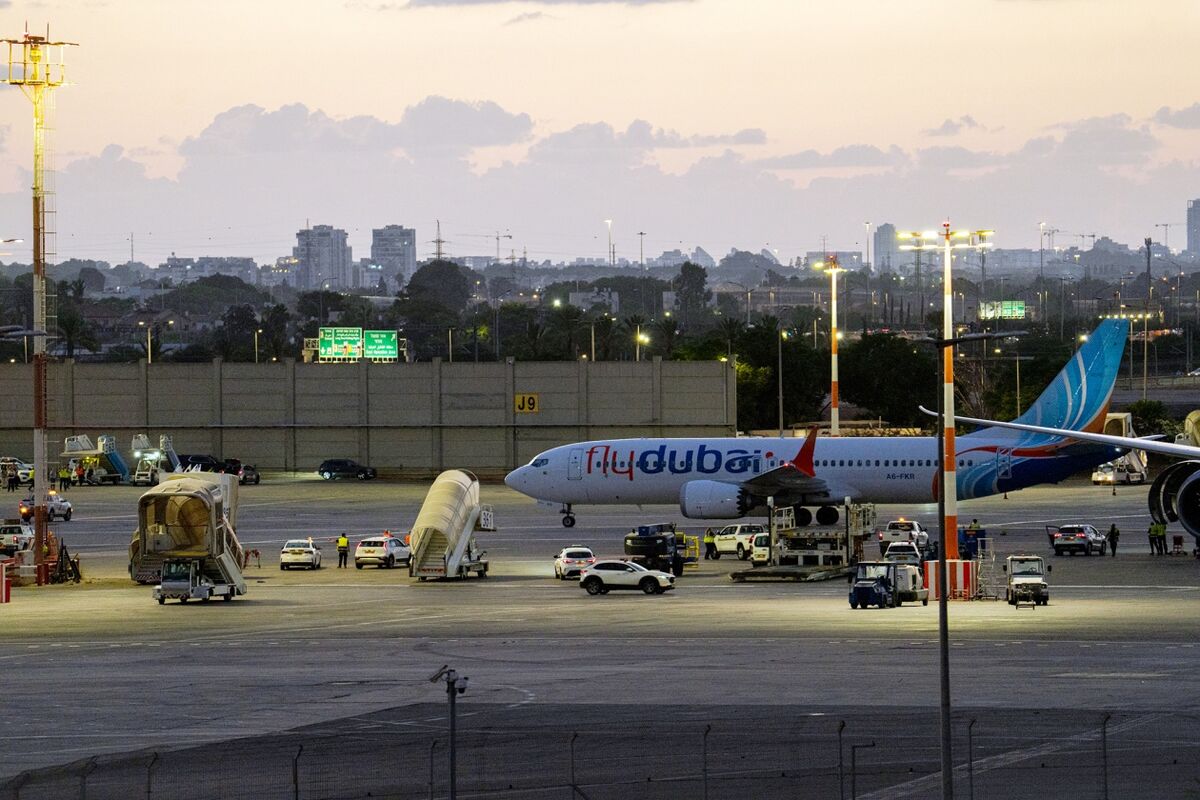 Flydubai Flight Makes Emergency Landing in Saudi Arabia After Cockpit Attack