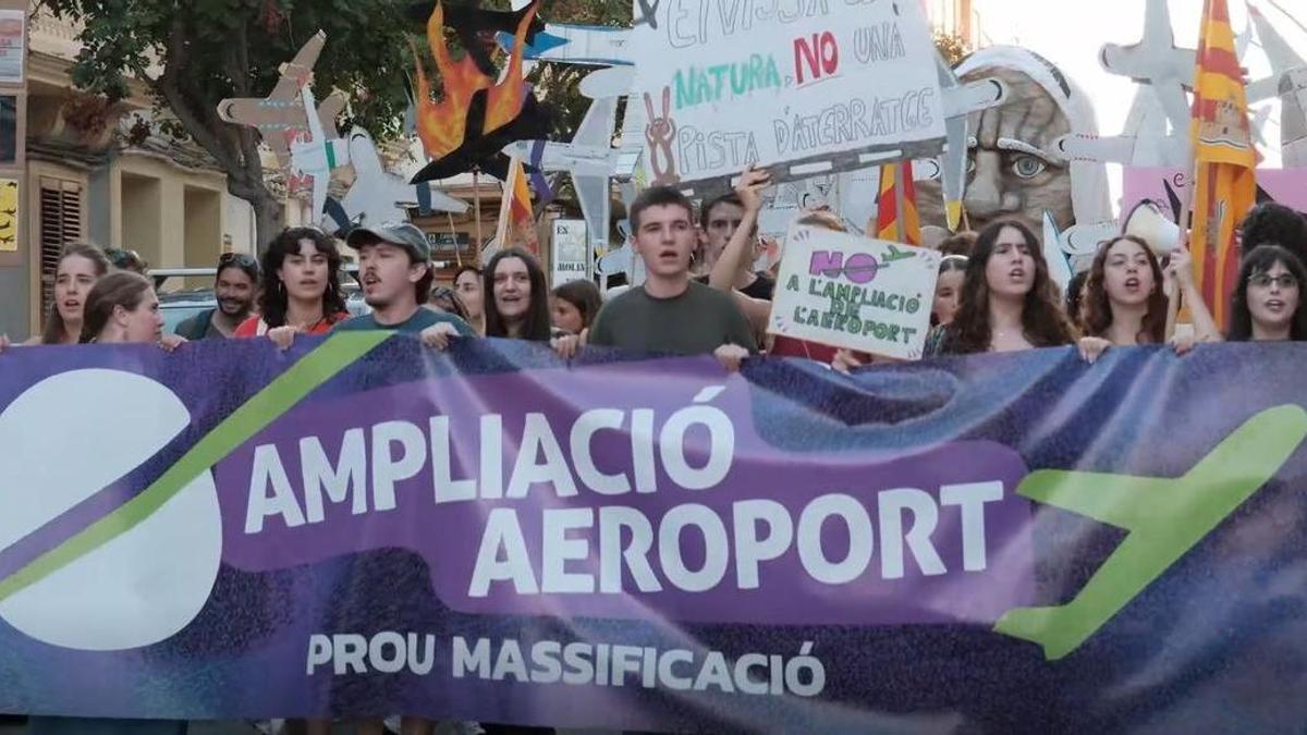 Thousands of Residents in Ibiza Protest Against AENA's Proposed Airport Expansion