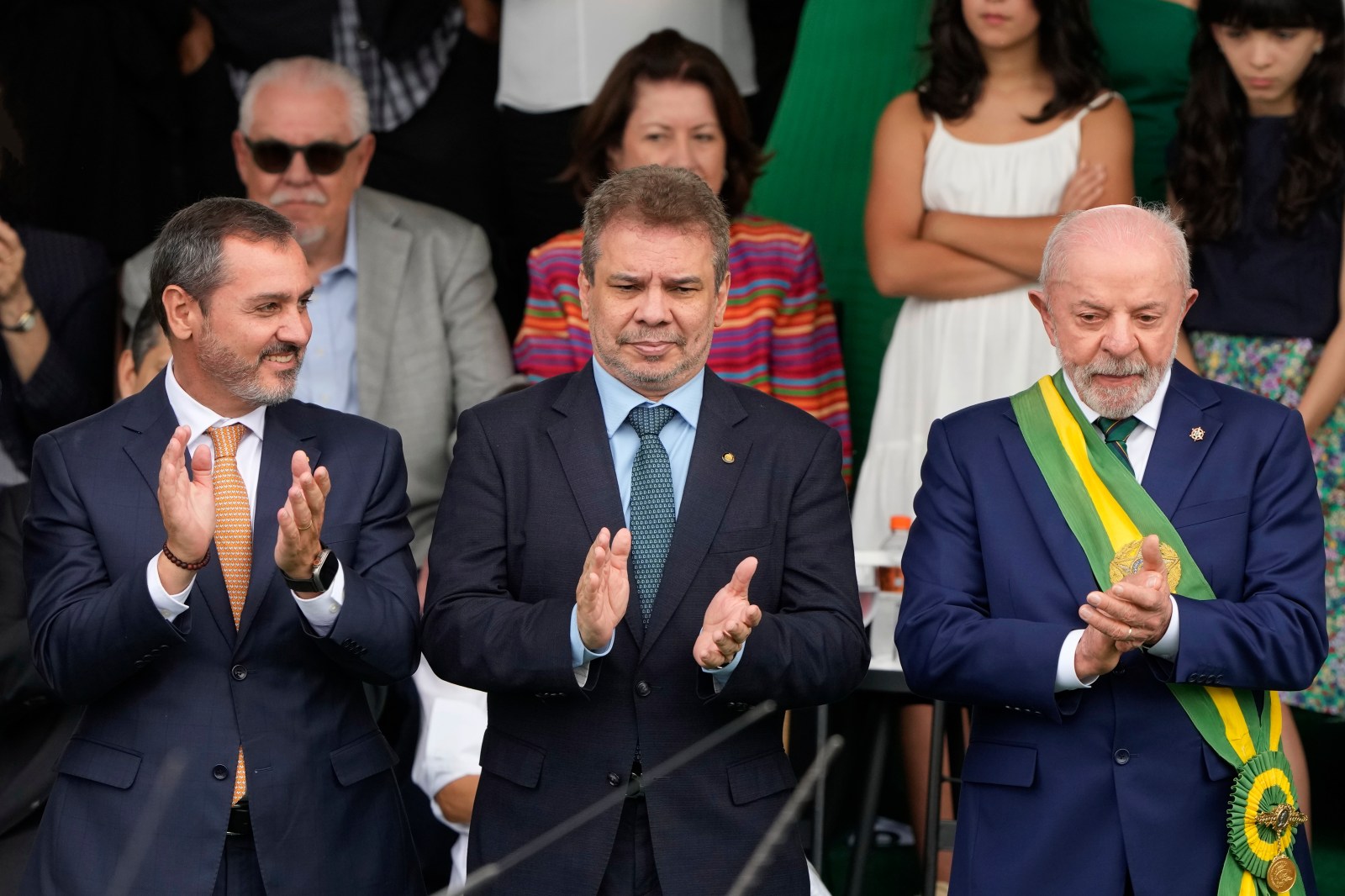Brazil Justice Reinstates Suspended Police Chiefs
