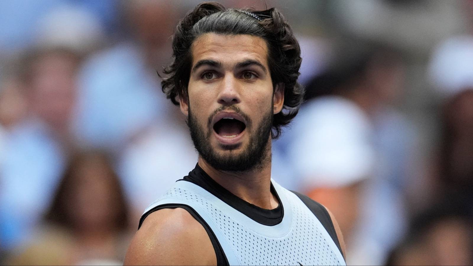 Roger Federer backs Jannik Sinner as the world's best men's tennis player.