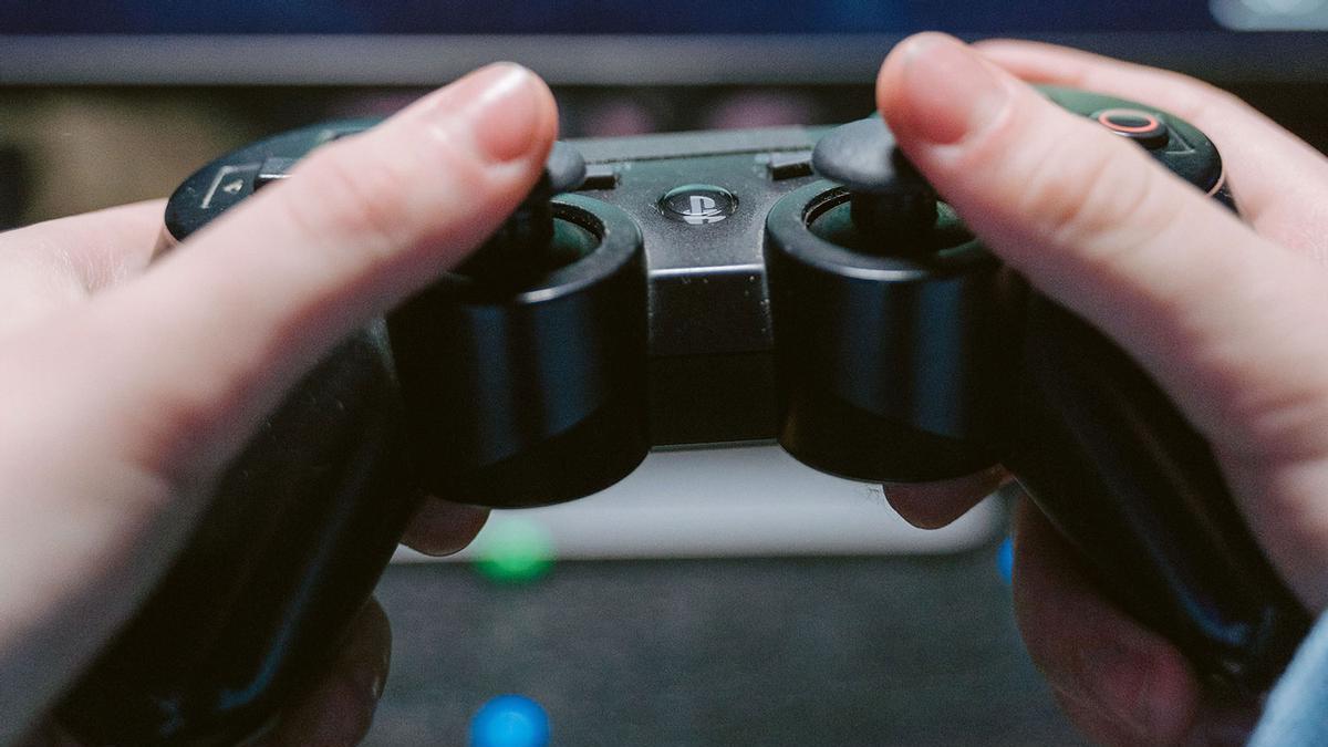 La Unión Europea estudia verificar la edad de menores en juegos online