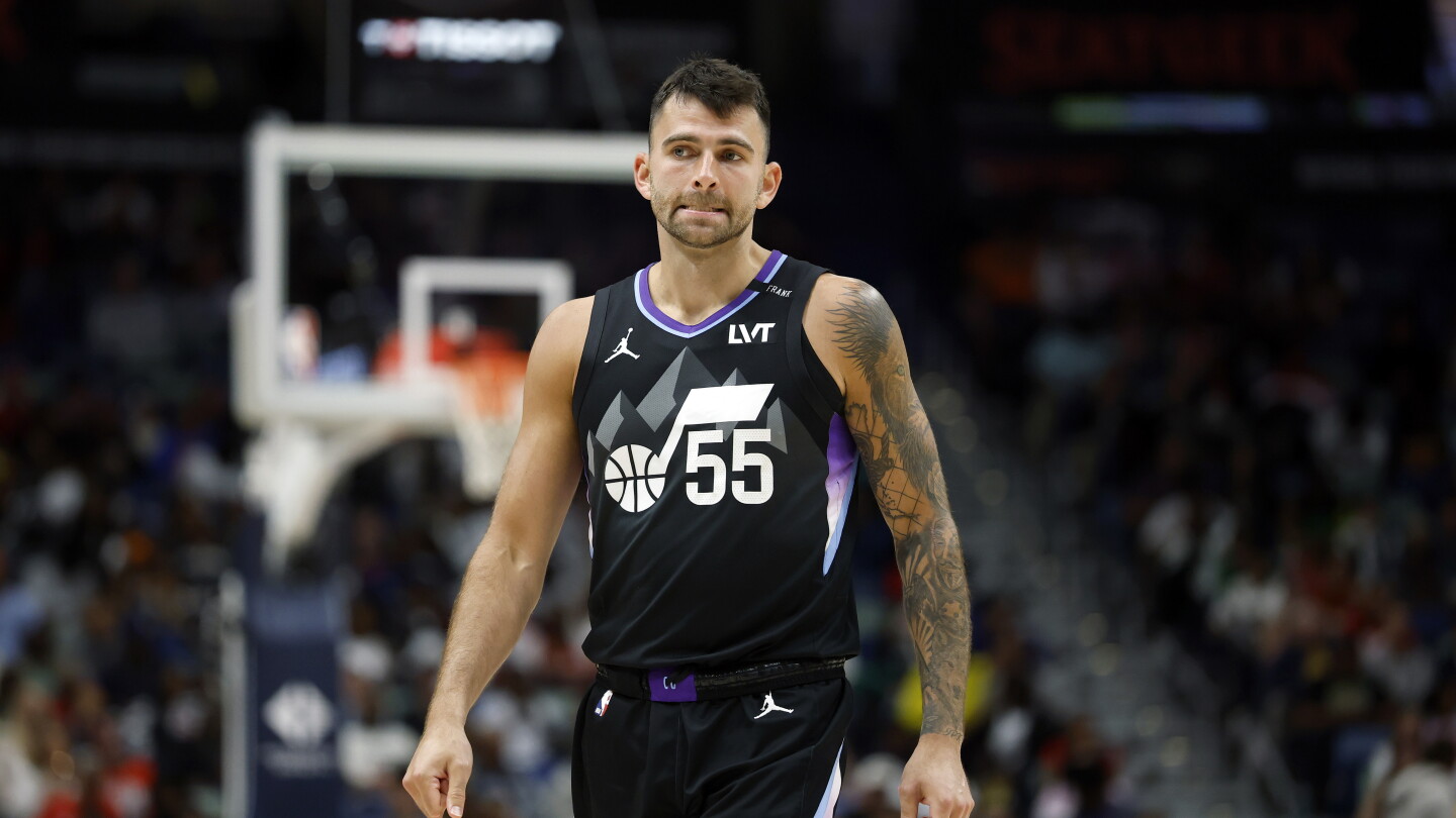 Knicks Agree to One-Year Deal With John Konchar