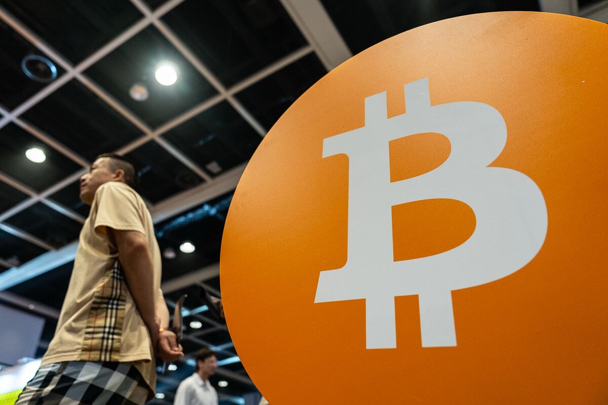 Bitcoin Surpasses Tesla and Samsung in Global Market Capitalization Rankings
