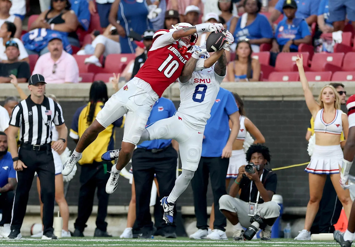 Louisville Beats SMU 41-31 in ACC Clash