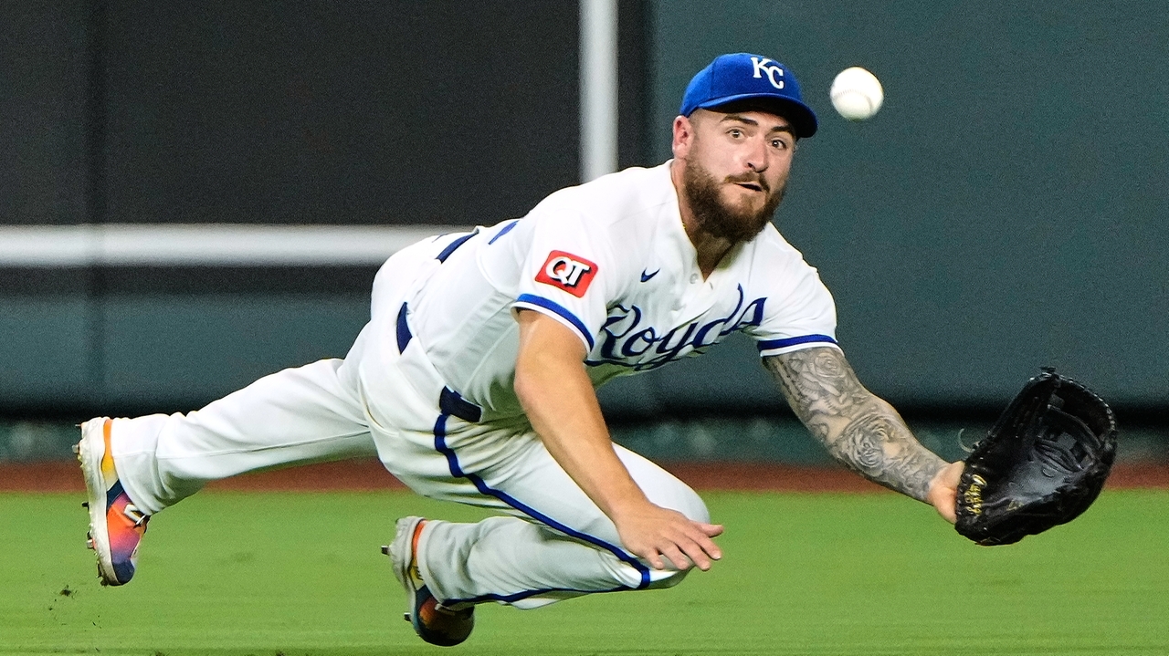 Marlins overcome early deficit to defeat Royals 9-6 behind strong offensive performances.