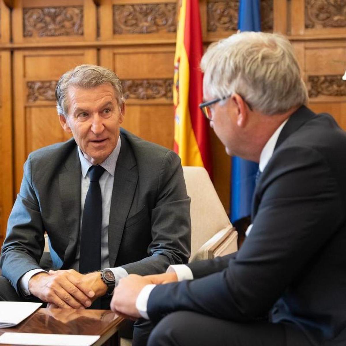 Feijóo meets EU migration commissioner and urges partners to resolve Ceuta crisis