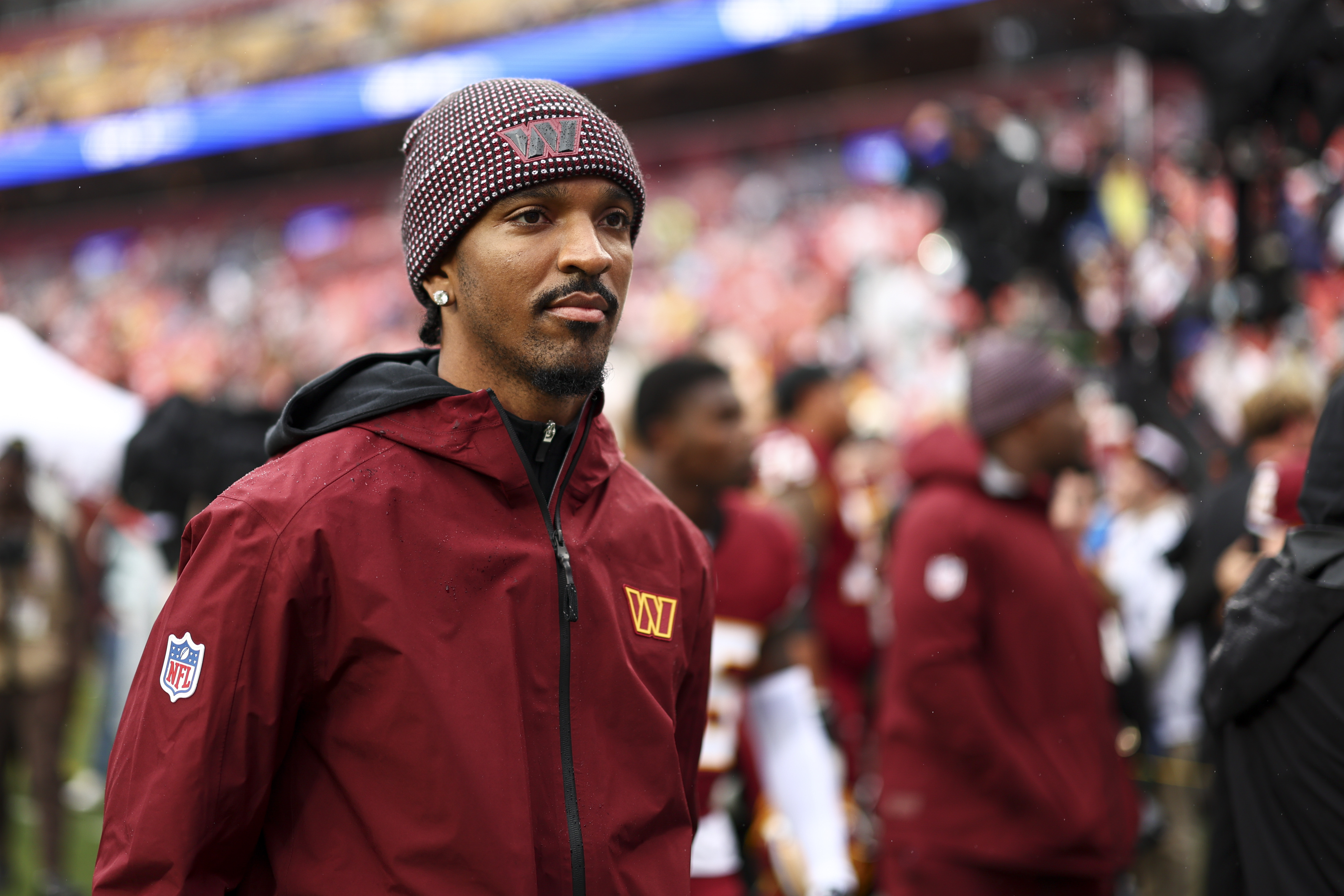 Washington Commanders Quarterback Jayden Daniels Resumes Throwing Ahead of Sunday Game