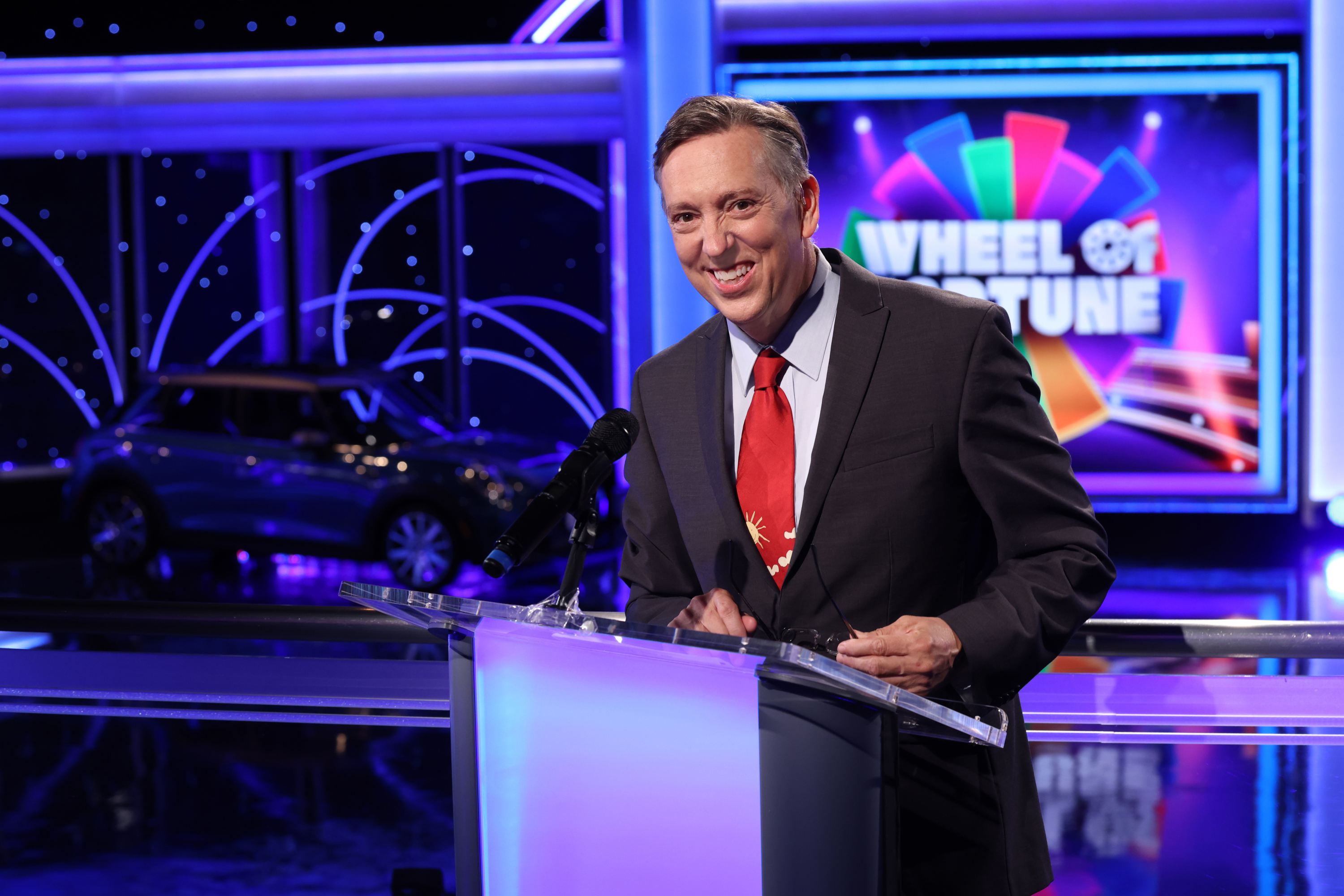 Wheel of Fortune Suspends Announcer Jim Thornton Following Investigation Into Flight Incident