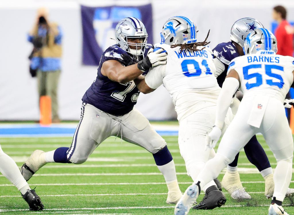 Dallas Cowboys Left Guard Tyler Smith Undergoes Thumb Surgery and Misses Four Games