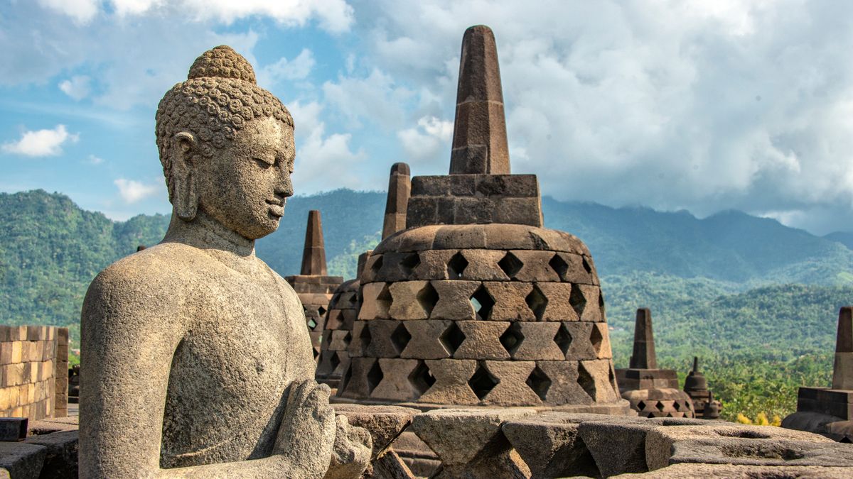 Multiple Magnitude-6 Earthquakes Strike Indonesia