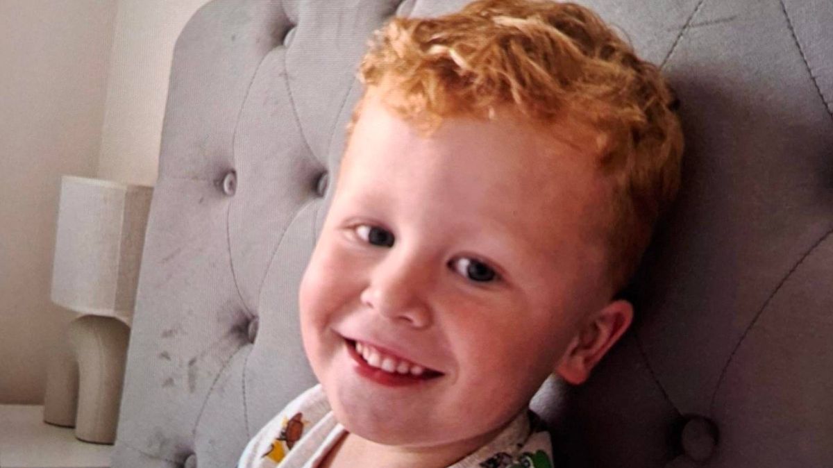 Everton, Ipswich Fans Pay Tribute to Noah Woods