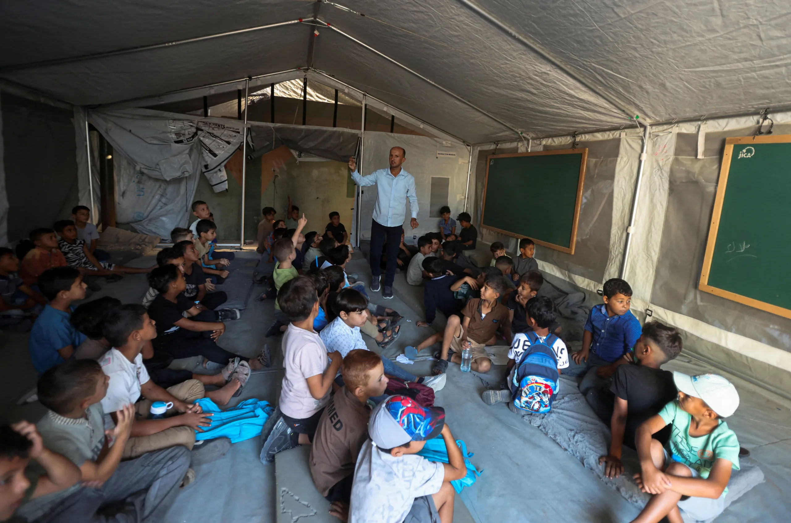 Gaza School Year Begins for 541,000 Students