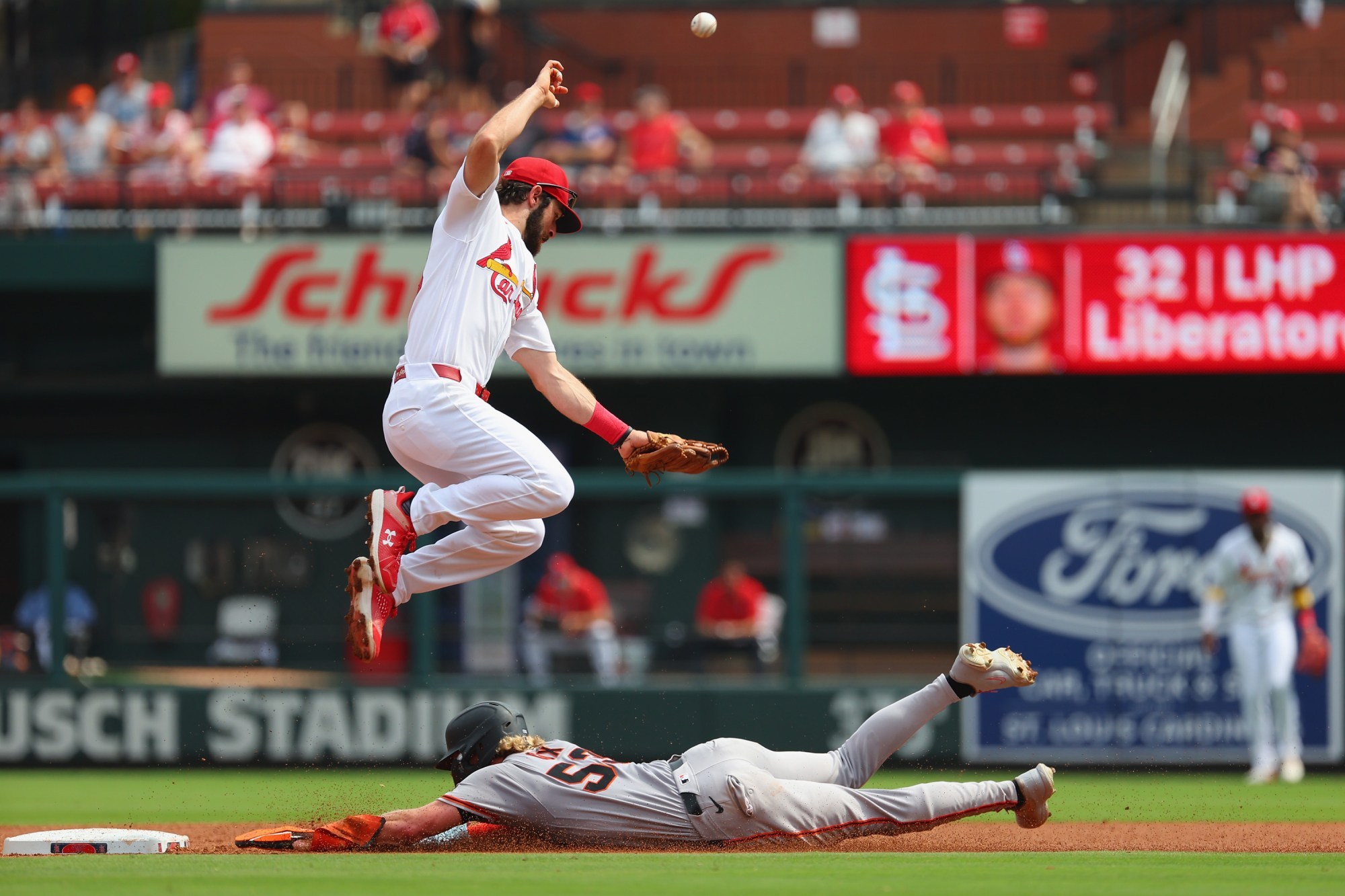 San Francisco Giants Defeat St. Louis Cardinals 10-3 to Level Series