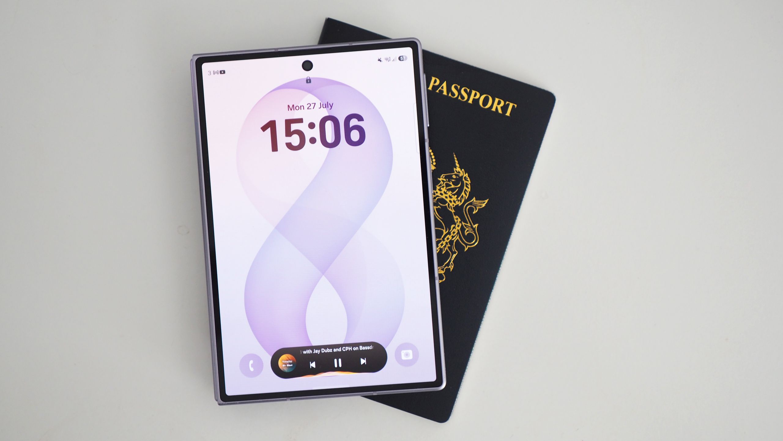 Samsung Details Galaxy Z Fold8 Display Design Amid Mixed User Reviews