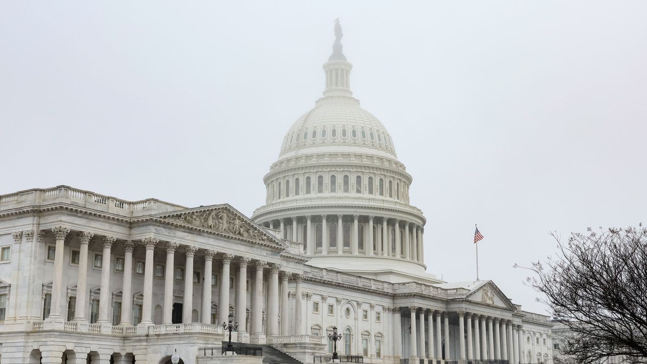 Voters grow increasingly frustrated with Congress and turn against their own lawmakers