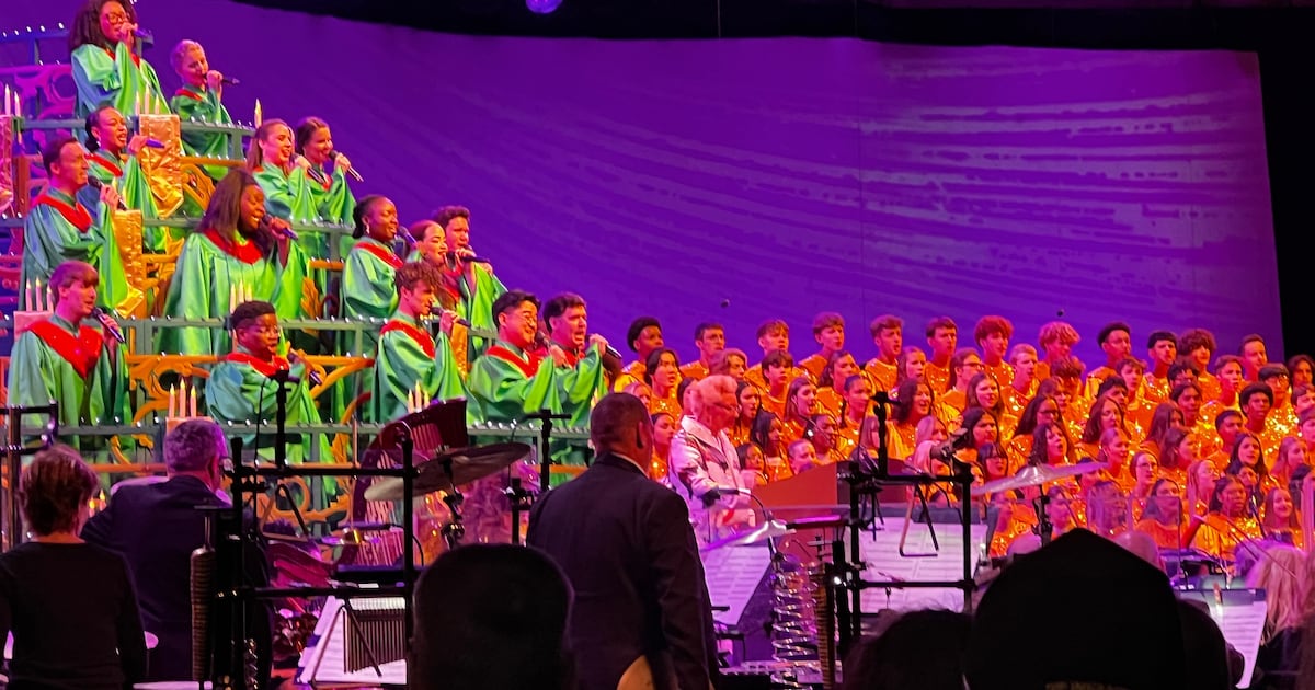 Jason Kelce and Henry Winkler Join Epcot Candlelight Processional Celebrity Narrators Lineup
