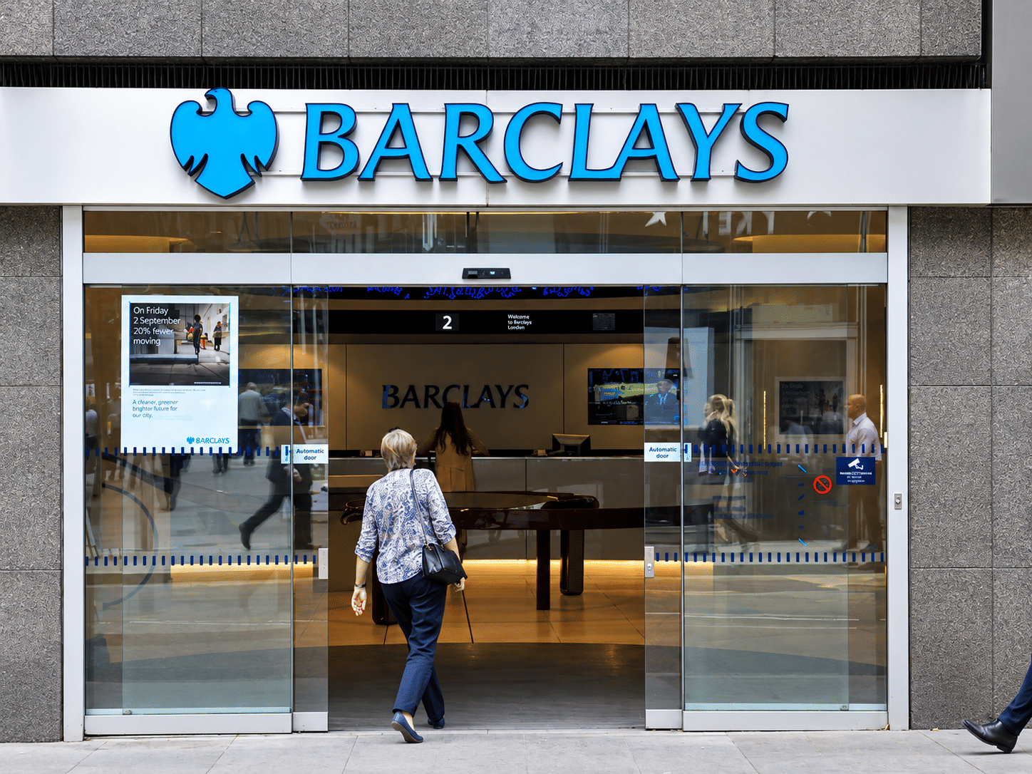 Barclays Plans Tighter Office Rules, Staff Push Back