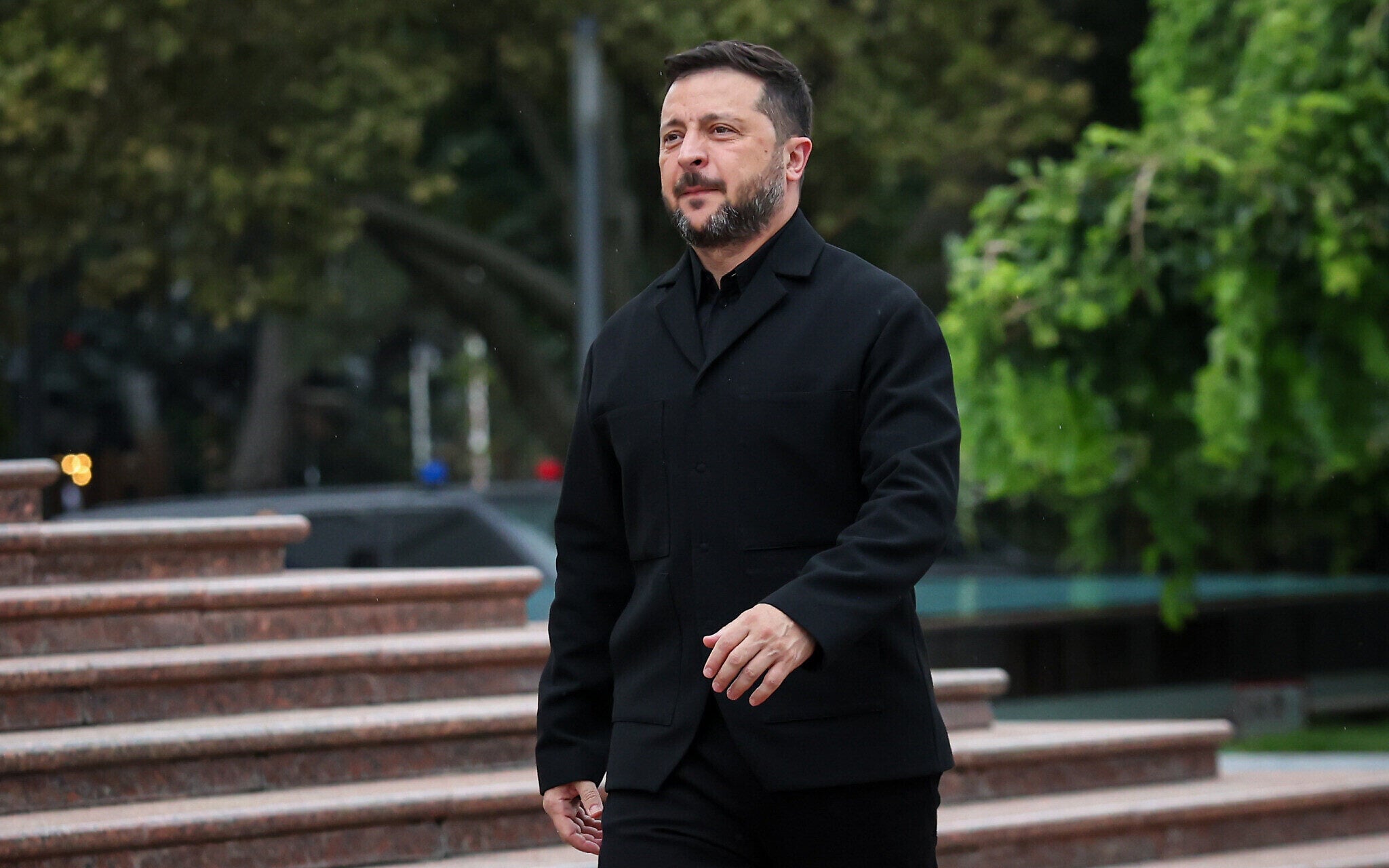 Zelenskyy Warns Russia of Ukrainian Retaliation Over Potential Winter Energy Blackouts