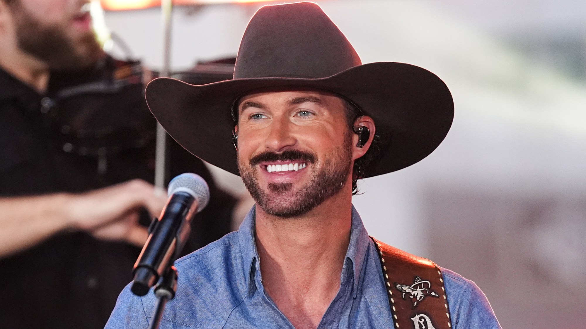 Country singer Riley Green announces a 29-date 2027 tour following his new album.