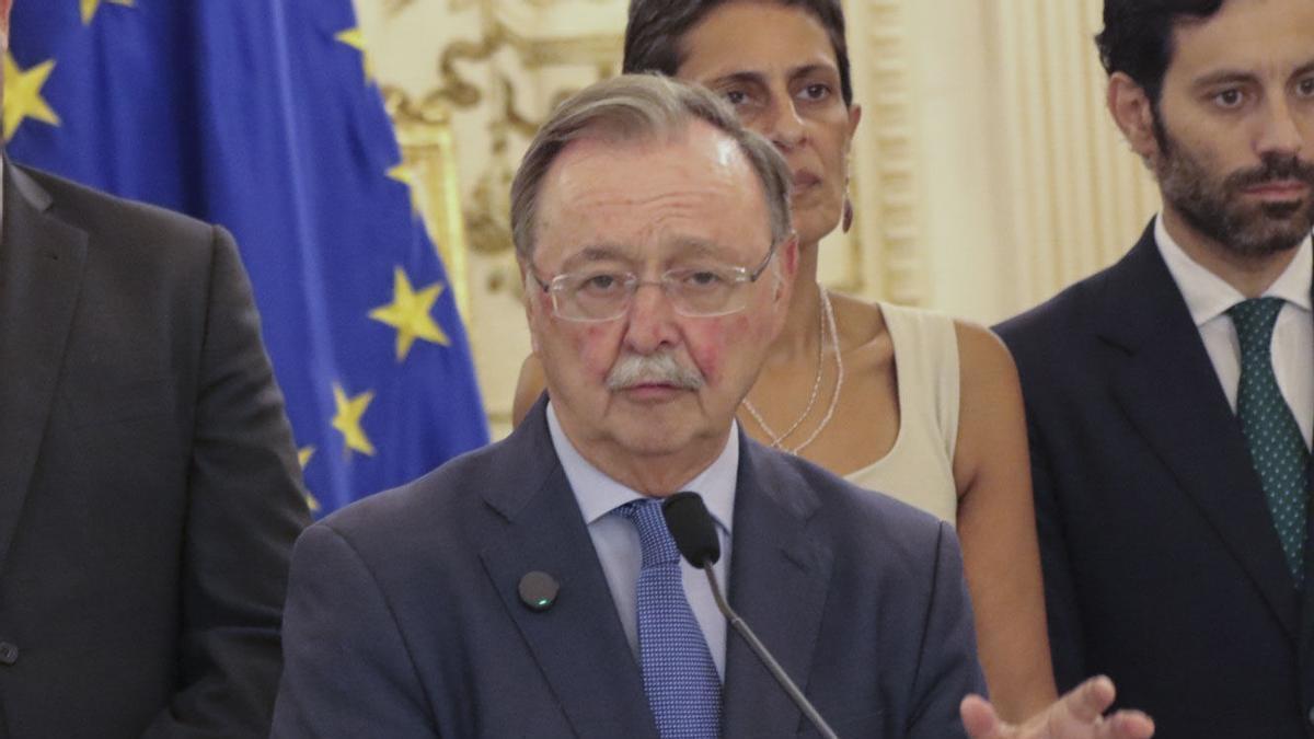 El Gobierno central proyecta un centro de migrantes en Ceuta sin participación local