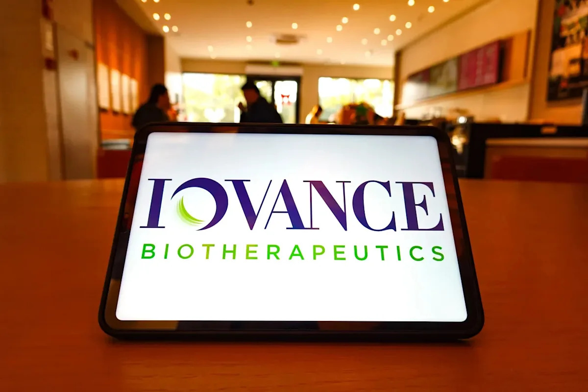 Iovance Biotherapeutics raises its 2026 revenue forecast following strong demand for cancer therapies.