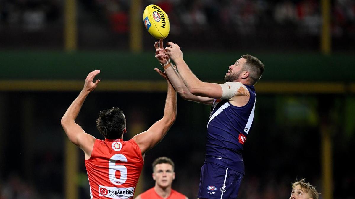 Sydney makes the only lineup changes ahead of the AFL preliminary finals.