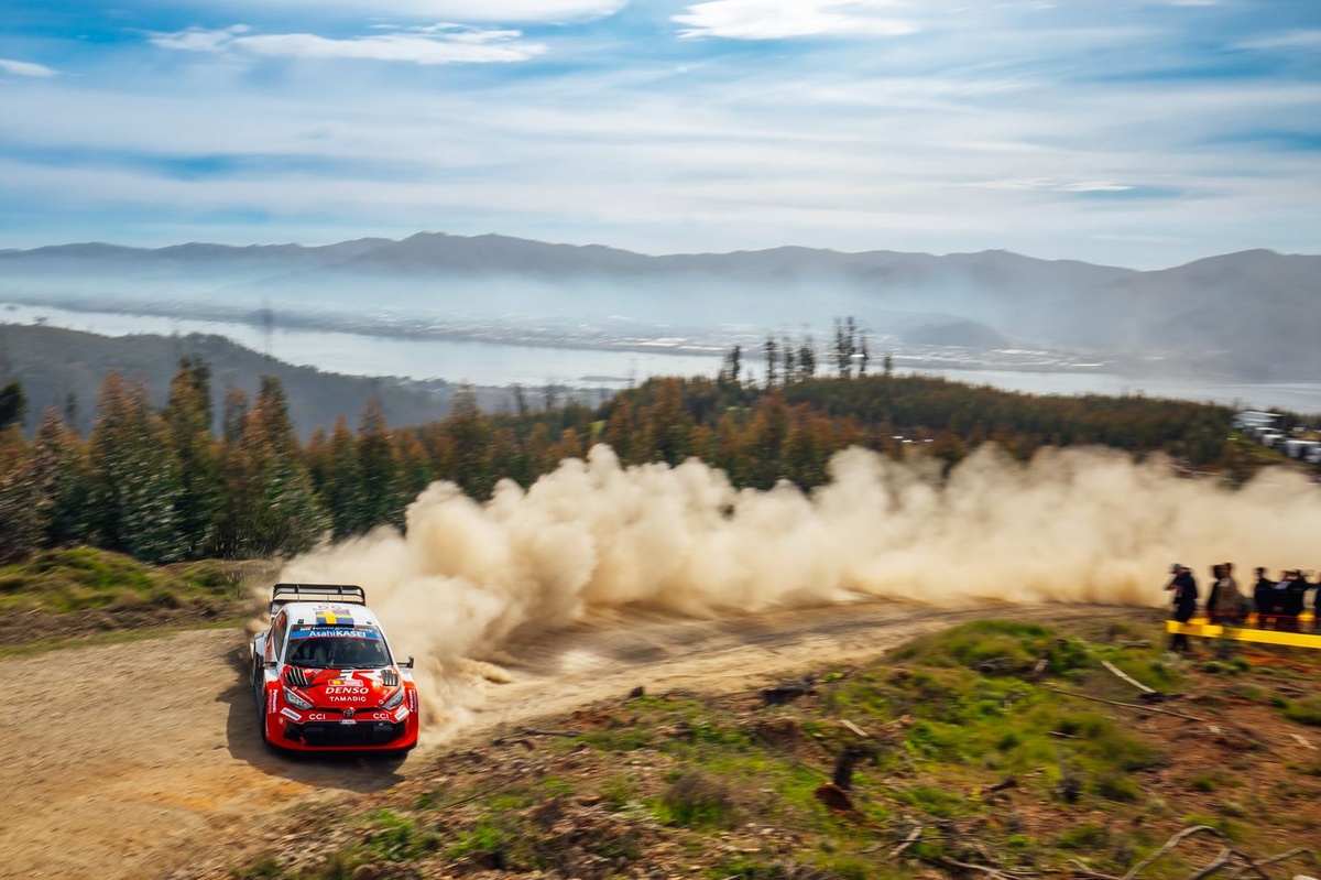 Oliver Solberg takes early lead at Rally Chile after rain-soaked stages