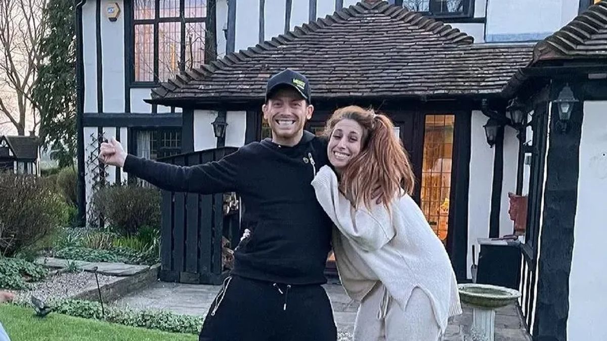 Stacey Solomon and Joe Swash announce they are selling Pickle Cottage for more space.