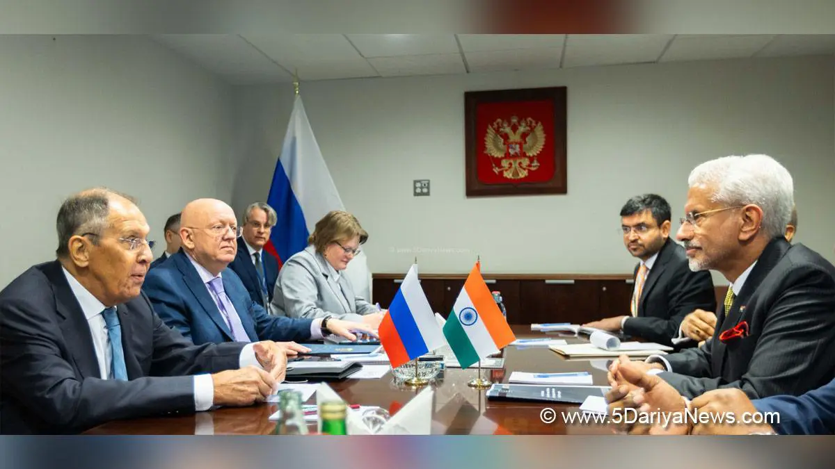 Indian External Affairs Minister Jaishankar Meets Russian Foreign Minister Lavrov to Review BRICS Ties