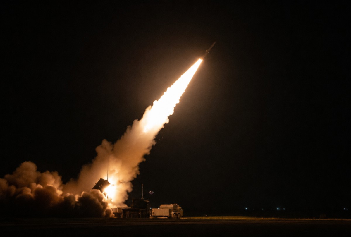 Five men arrested near British air base amid escalating US-Iran conflict